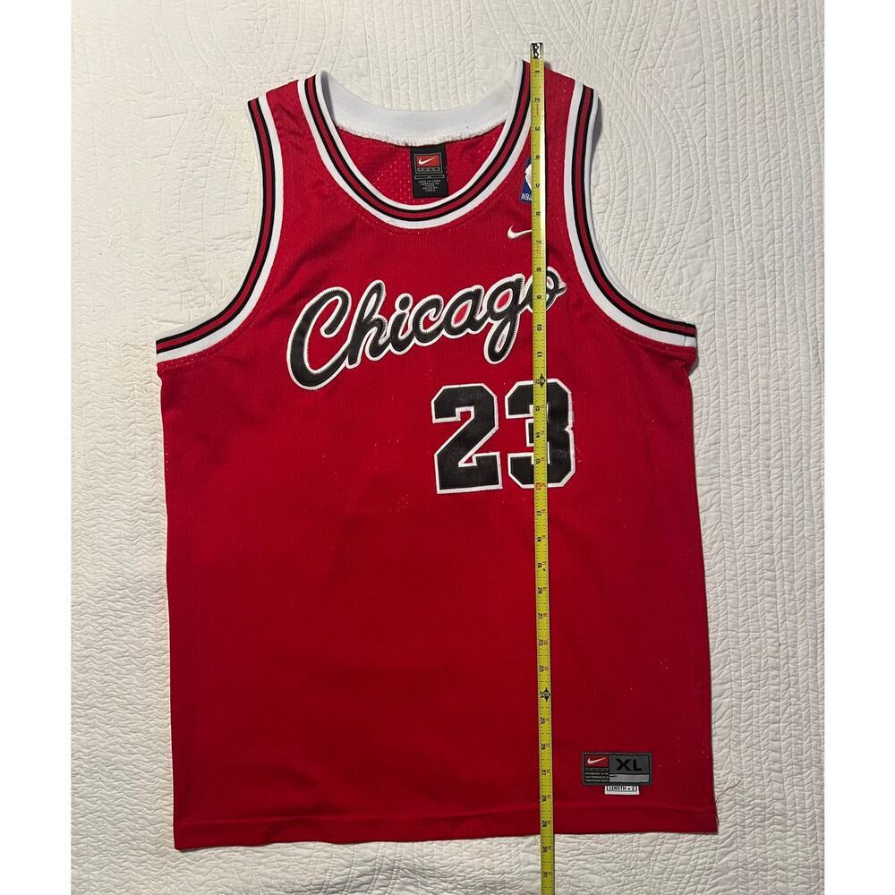 Vintage 90s Micheal Jordan jersey - Picture 8 of 8